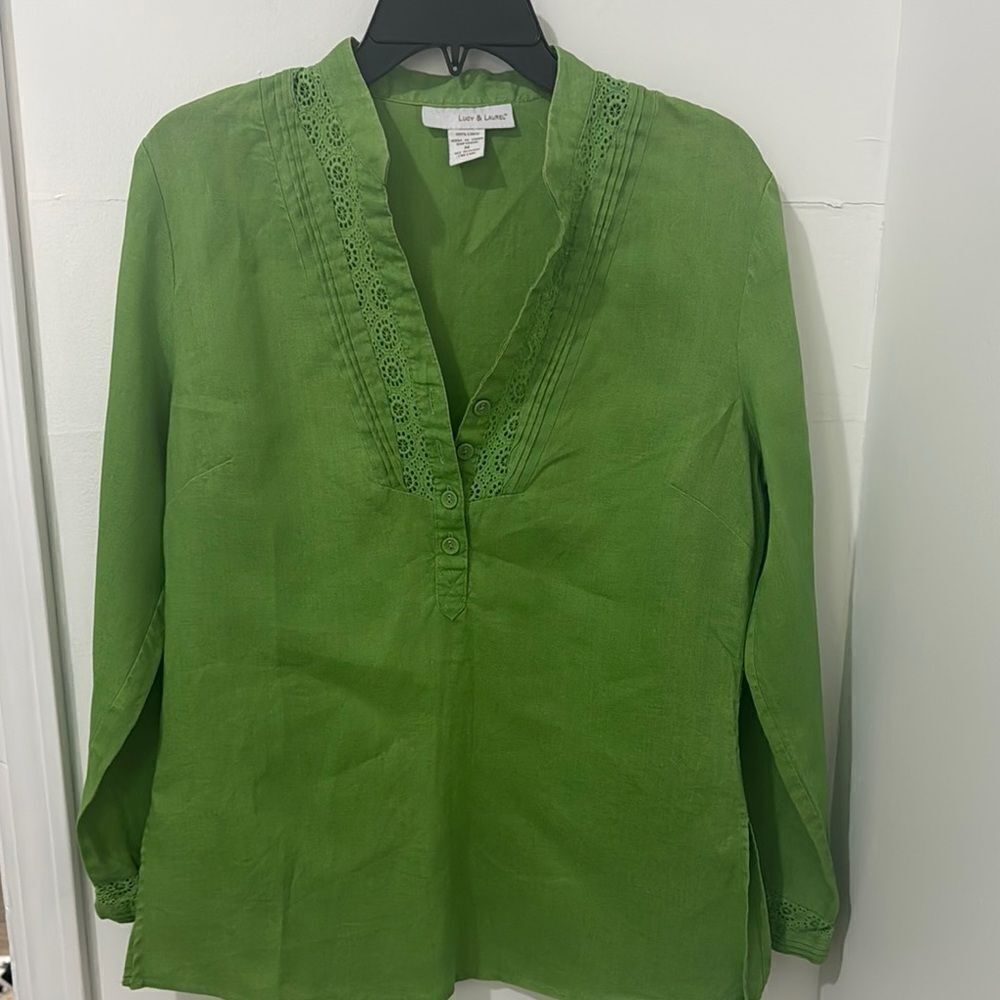 Lulu & Laurel Green Ruffled Mandarin Collar Blouse 100 % Linen Size M